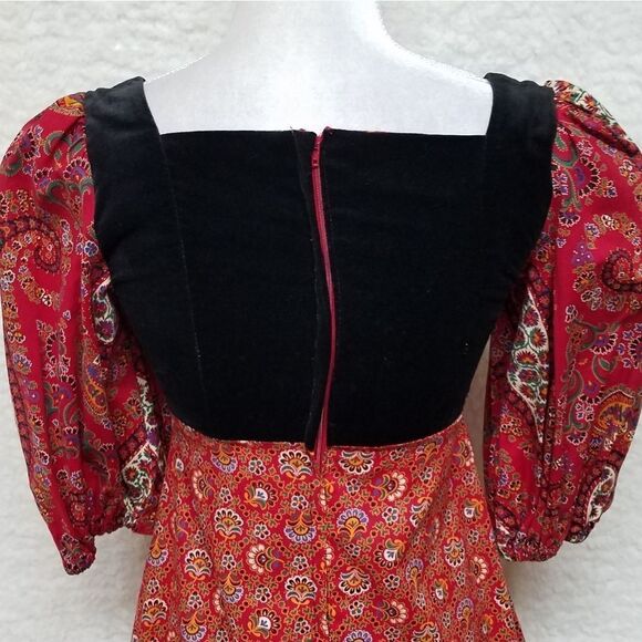 𝅺RARE Vintage 1970s Rags Red Paisley Velvet Cottagecore Victorian Prairie Dress - Picture 14 of 16